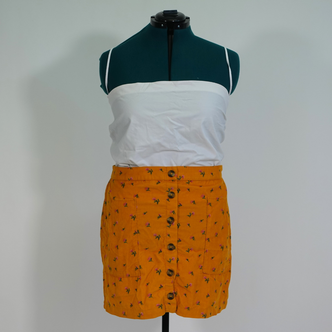White Spaghetti Strap Crop Top NWT