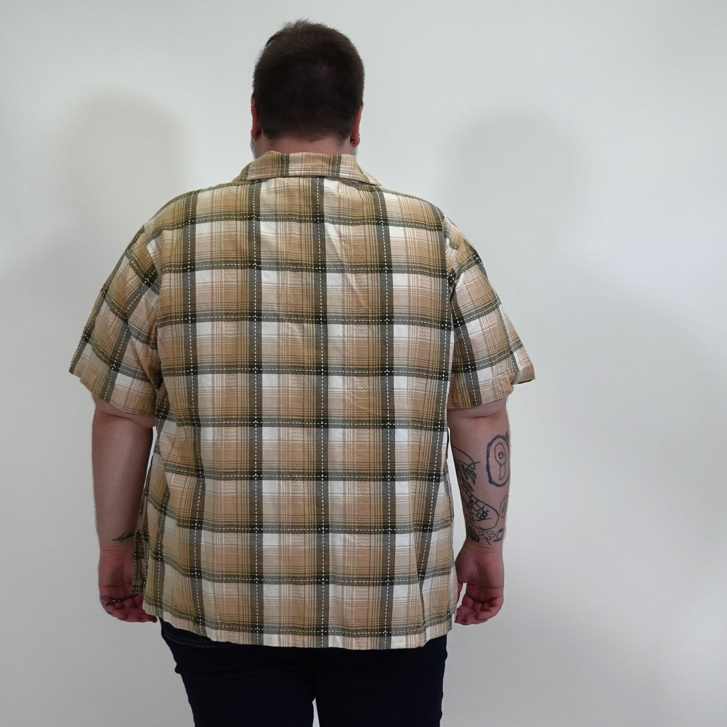 Vintage Beige Plaid Button Up