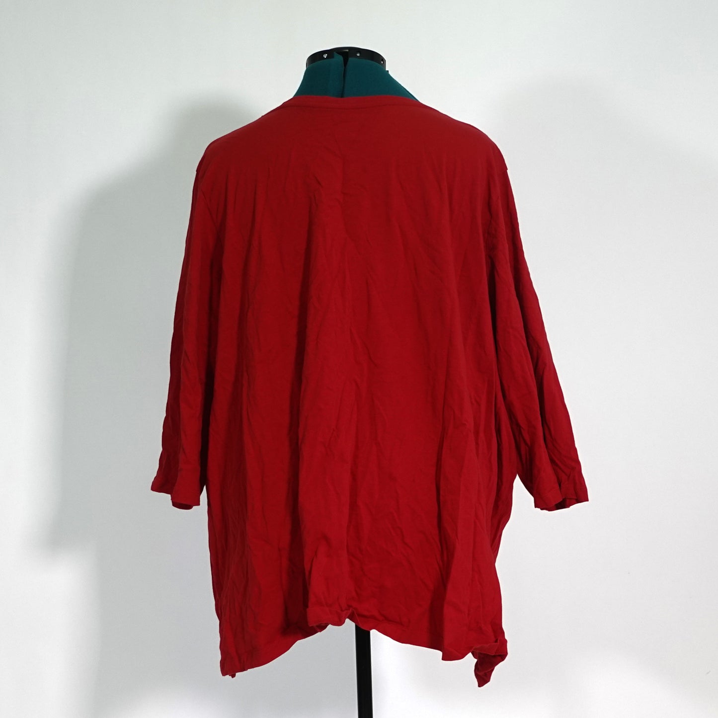 Red V-Neck 3/4 Length Sleeve V-Neck Top