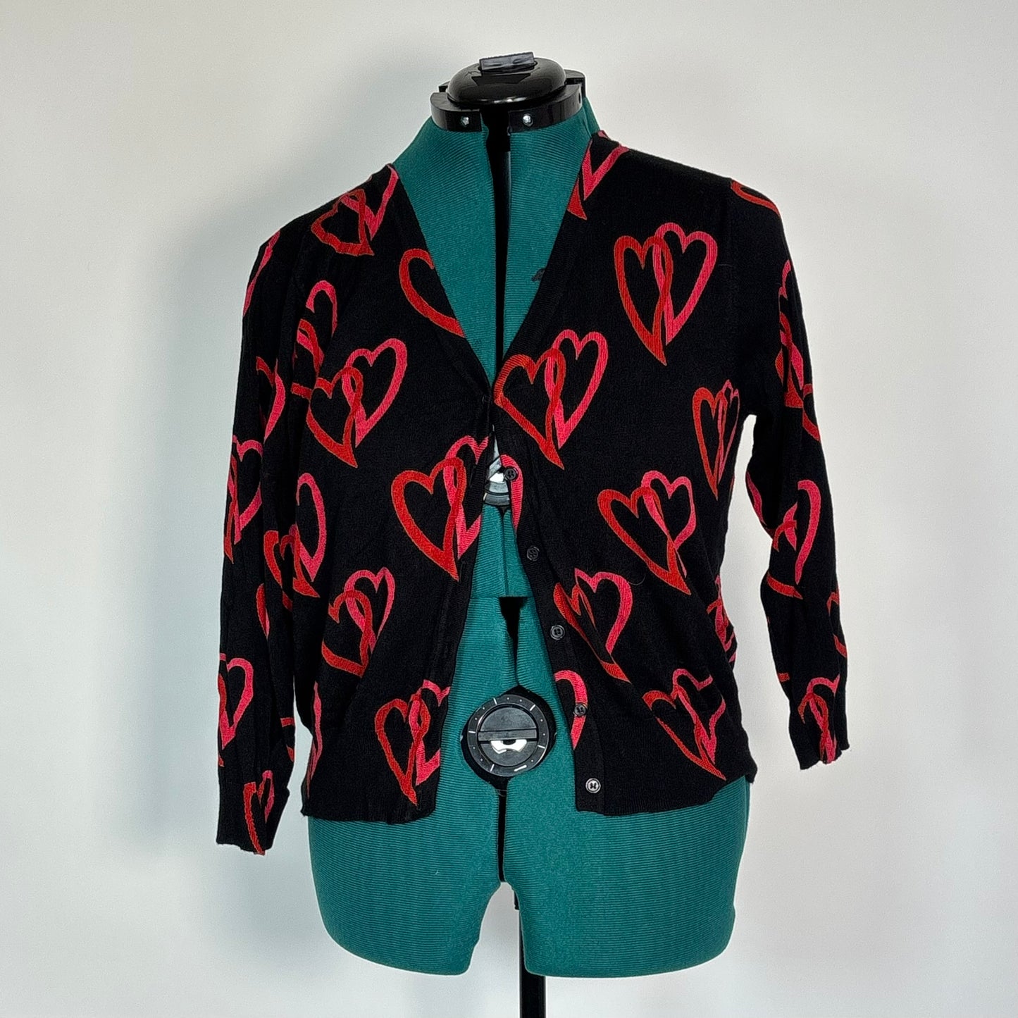 Black Heart Print Cropped Cardigan