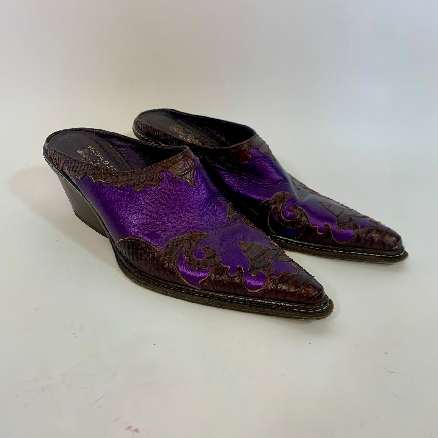 Sz 9 Vintage Donald J. Pliner Purple Leather Western Heeled Mules