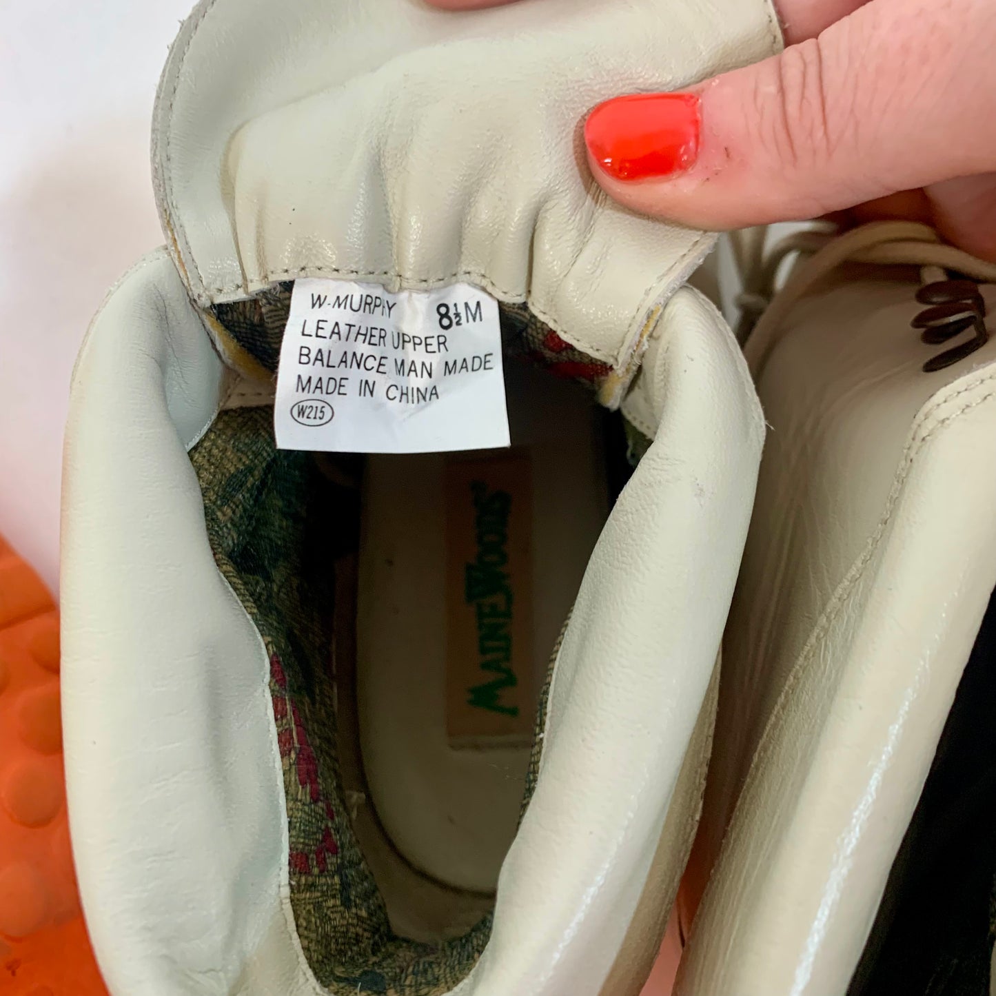 Sz 8.5 Vintage Maine Woods Off-White Leather Booties