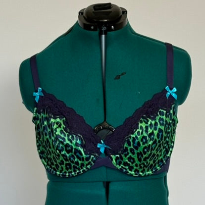 Savage X Fenty Green and Blue Leopard Print Bra NWT (40DD)