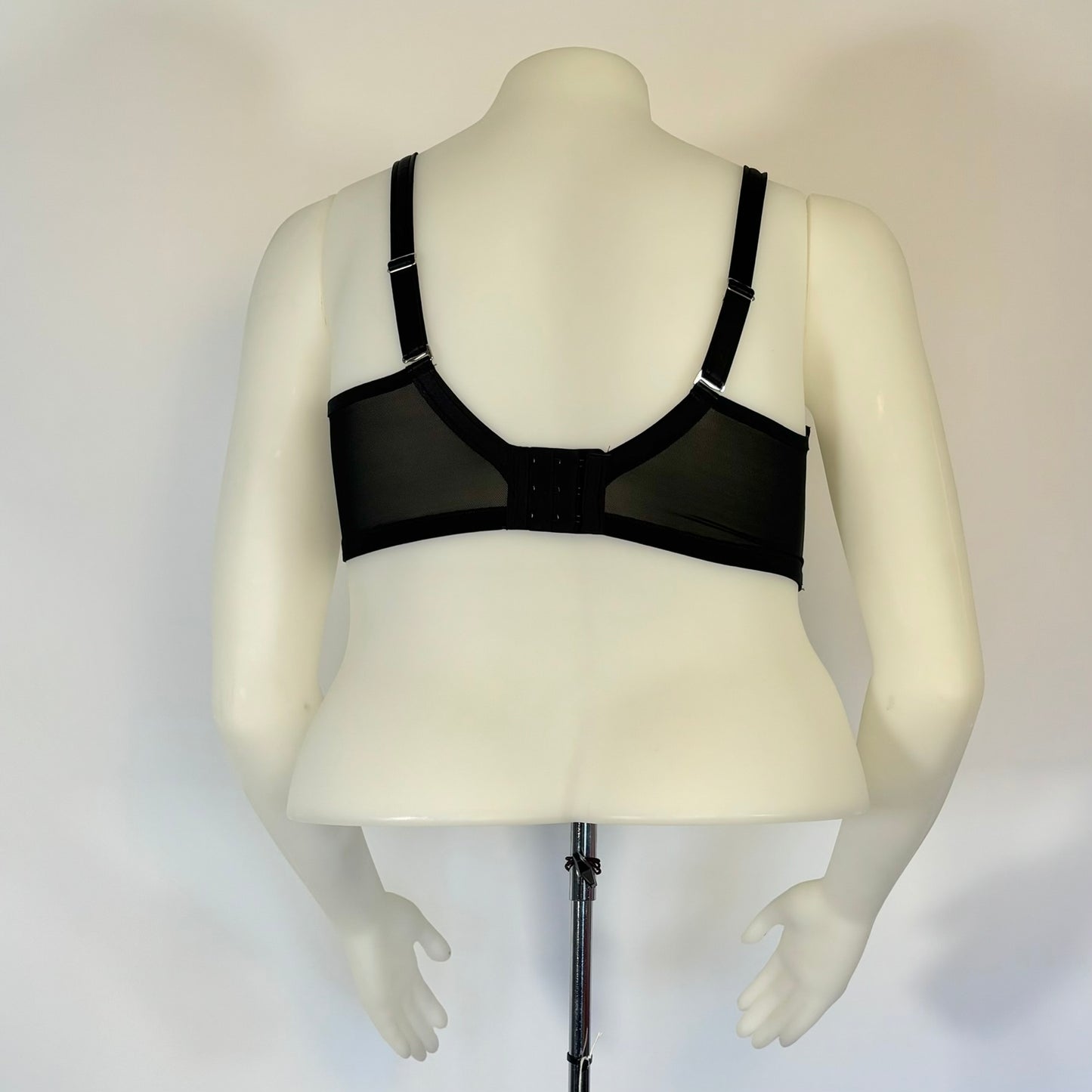 Brown and Black Leopard Print T Shirt Bra (42 DD)
