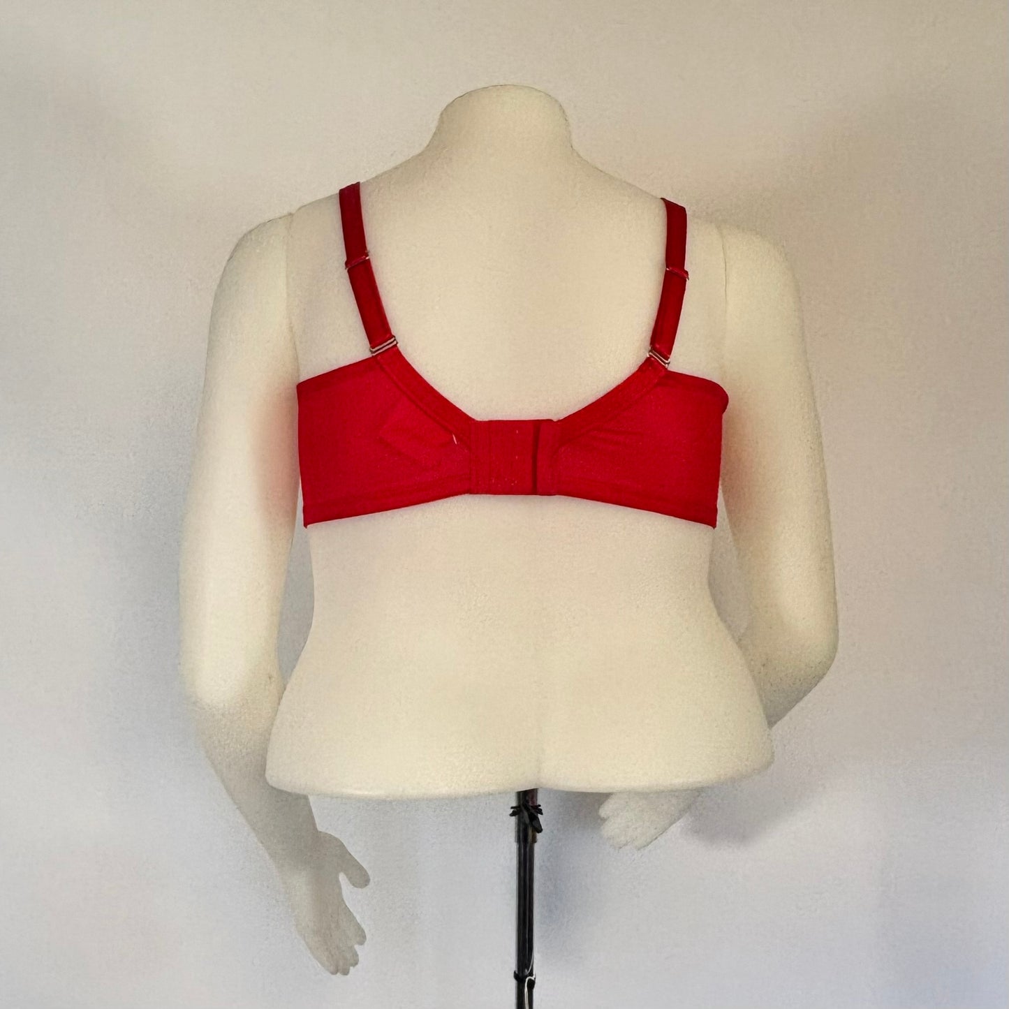 Red Lacey Bra (42DD)