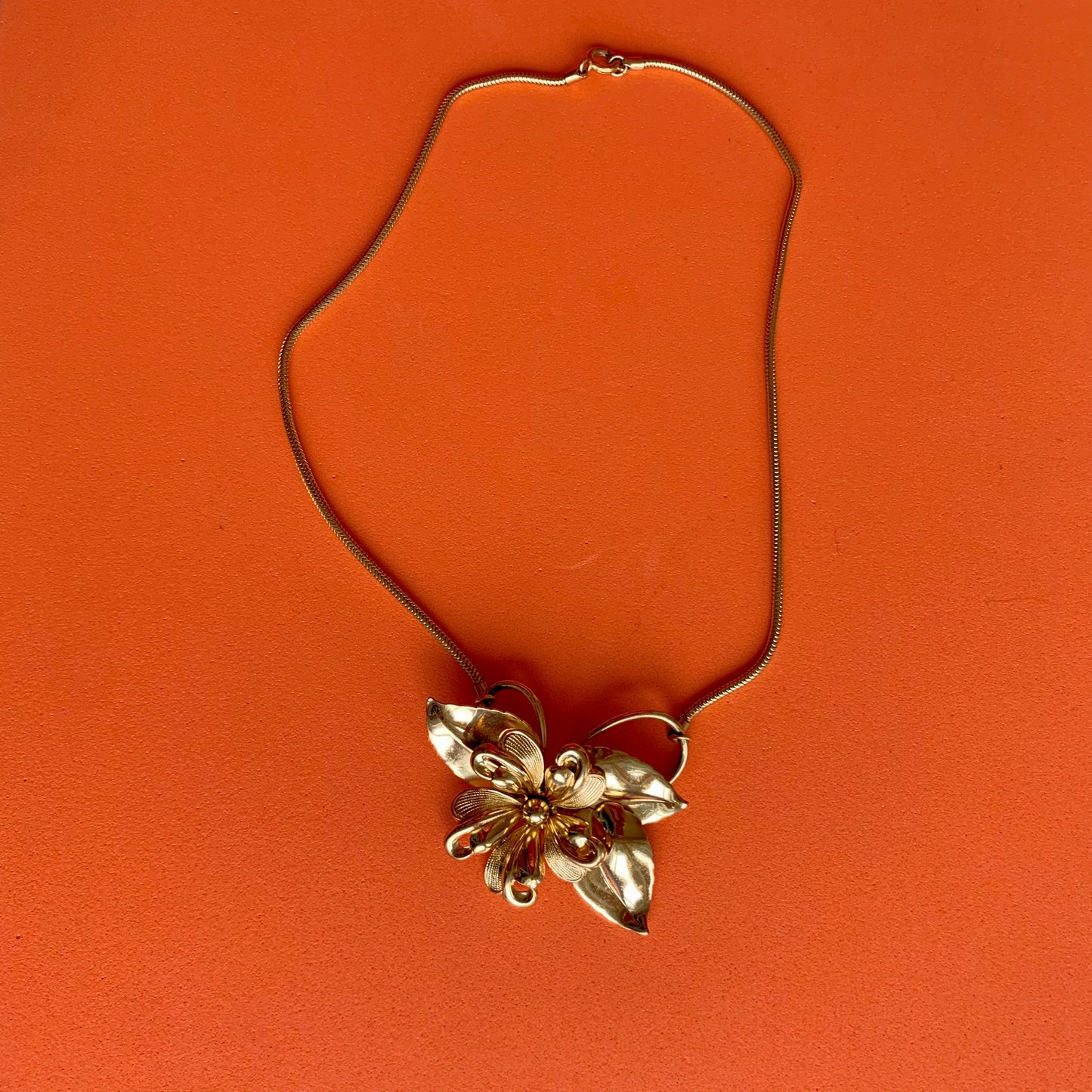 Vintage Gold-Toned Flower Pendant Necklace