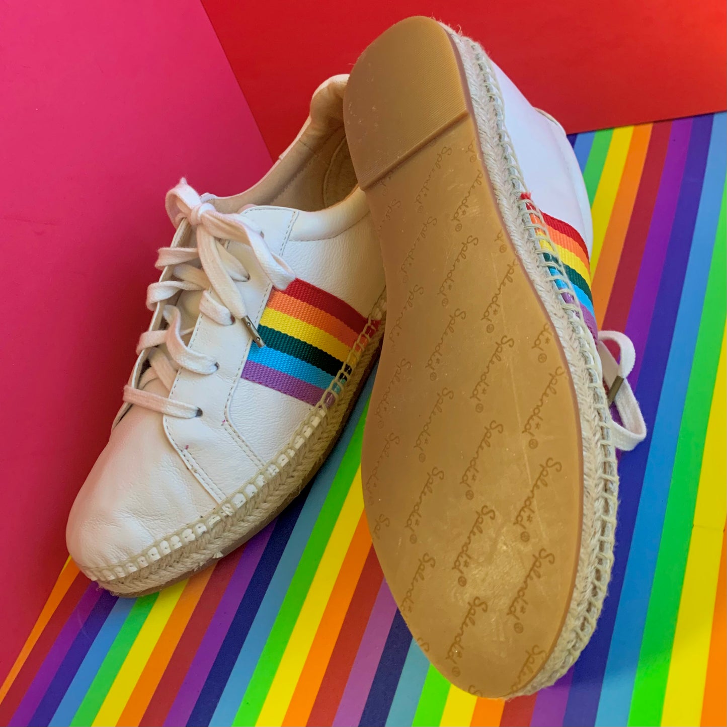 NEW Sz 9 Splendid Brand Rainbow Stripe White Leather Sneakers