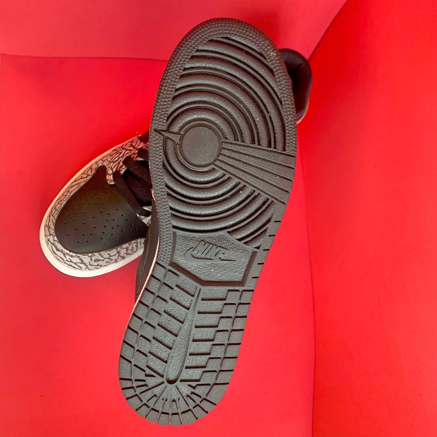 NEW Sz 7Y Air Jordan 1 Retro High 'Black Elephant' Sneakers