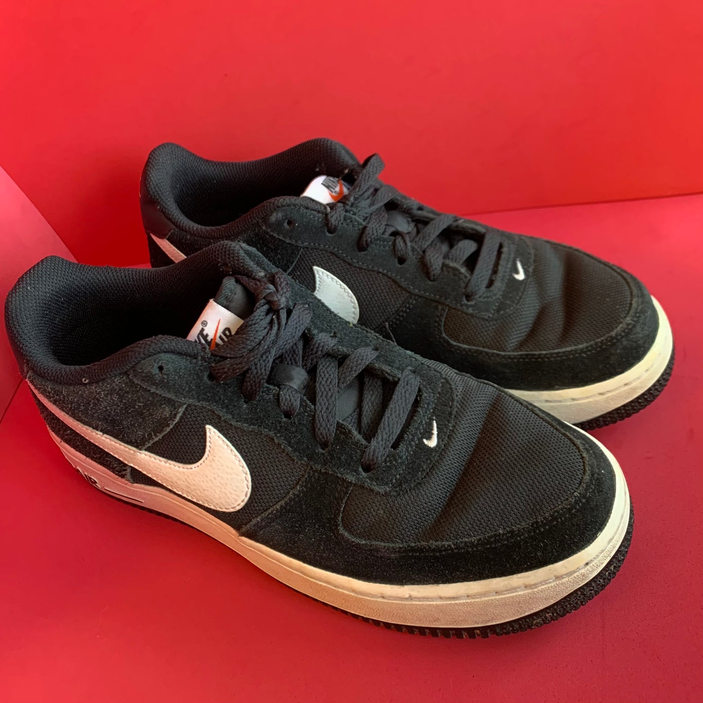 Sz 8.5 Air Force 1 Black Suede Sneakers