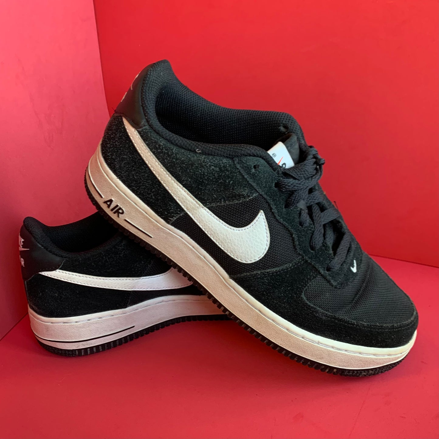 Sz 8.5 Air Force 1 Black Suede Sneakers