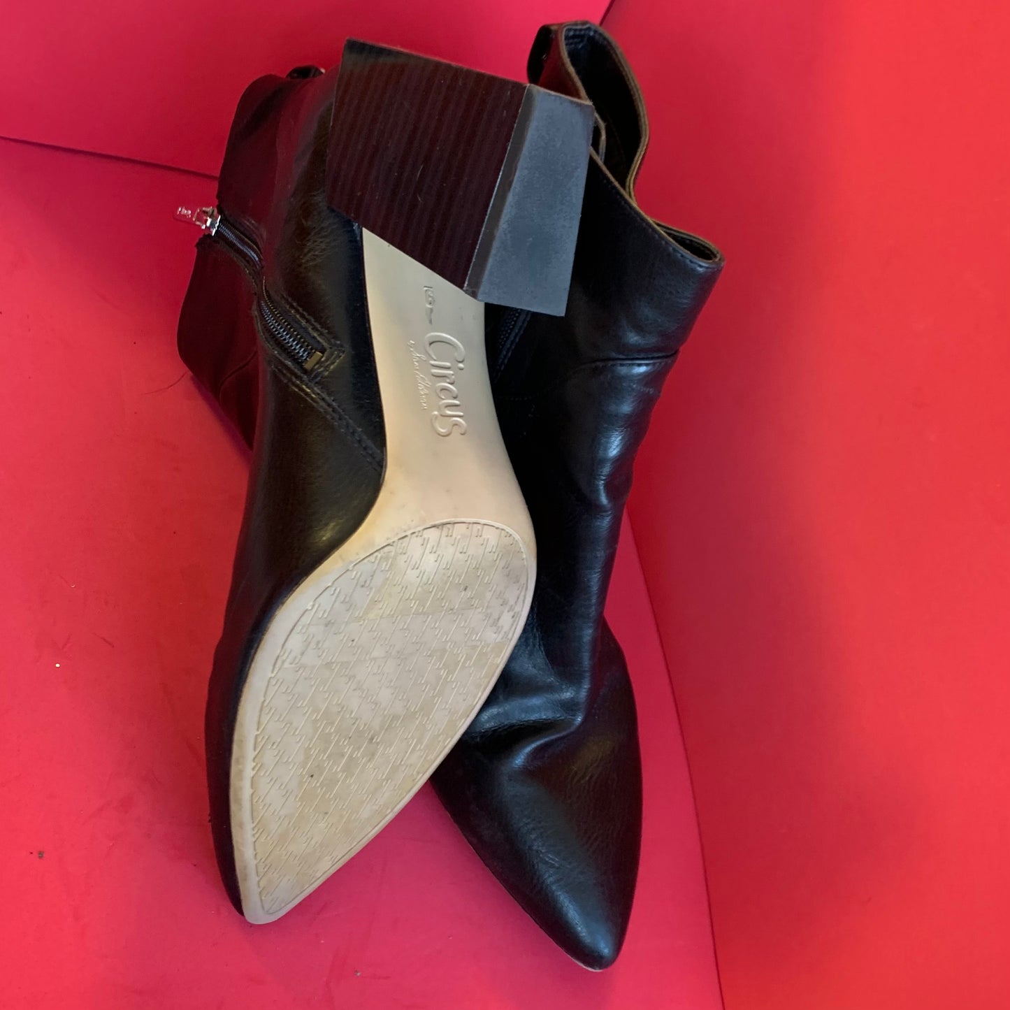 Sz 9 Circus by NY Black Leather Block Heel Ankle Boots