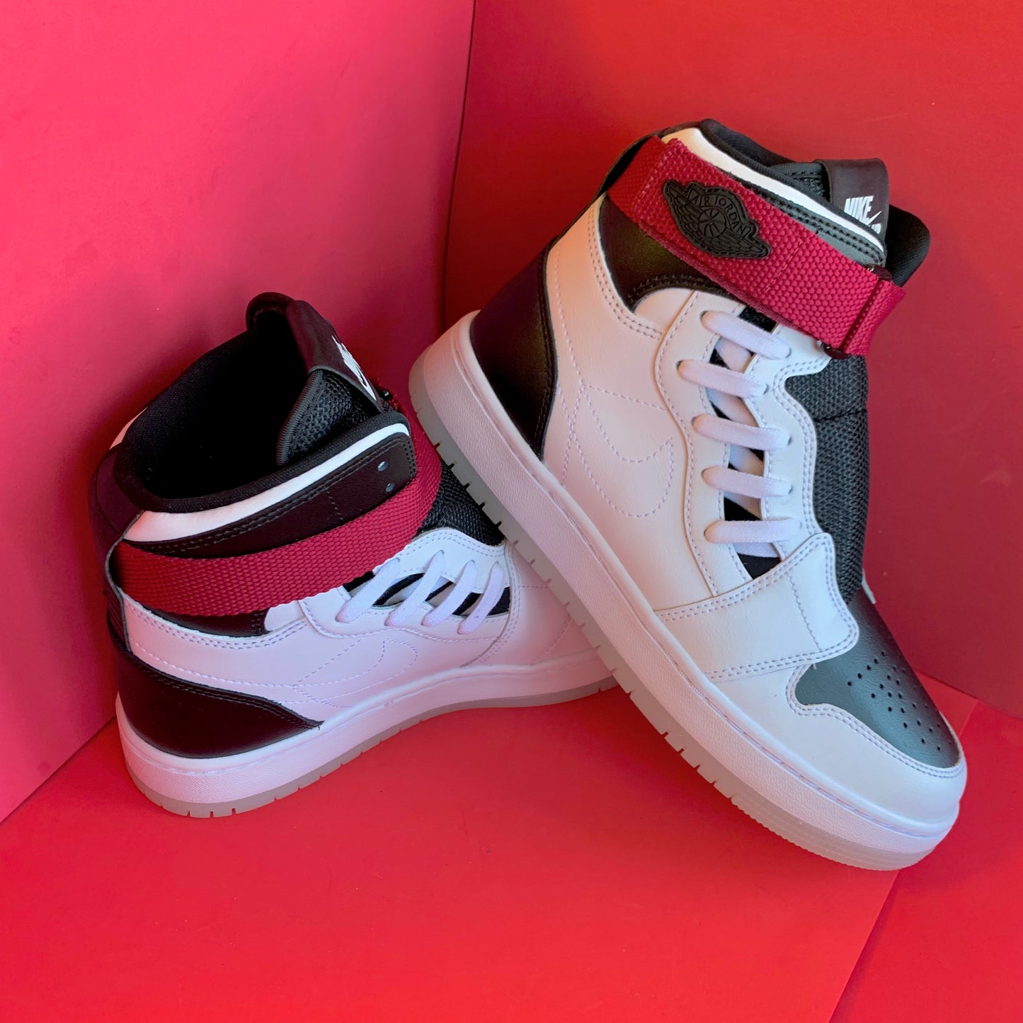 Sz W9 Air Jordan 1 Nova XX Black/White/Red Sneakers