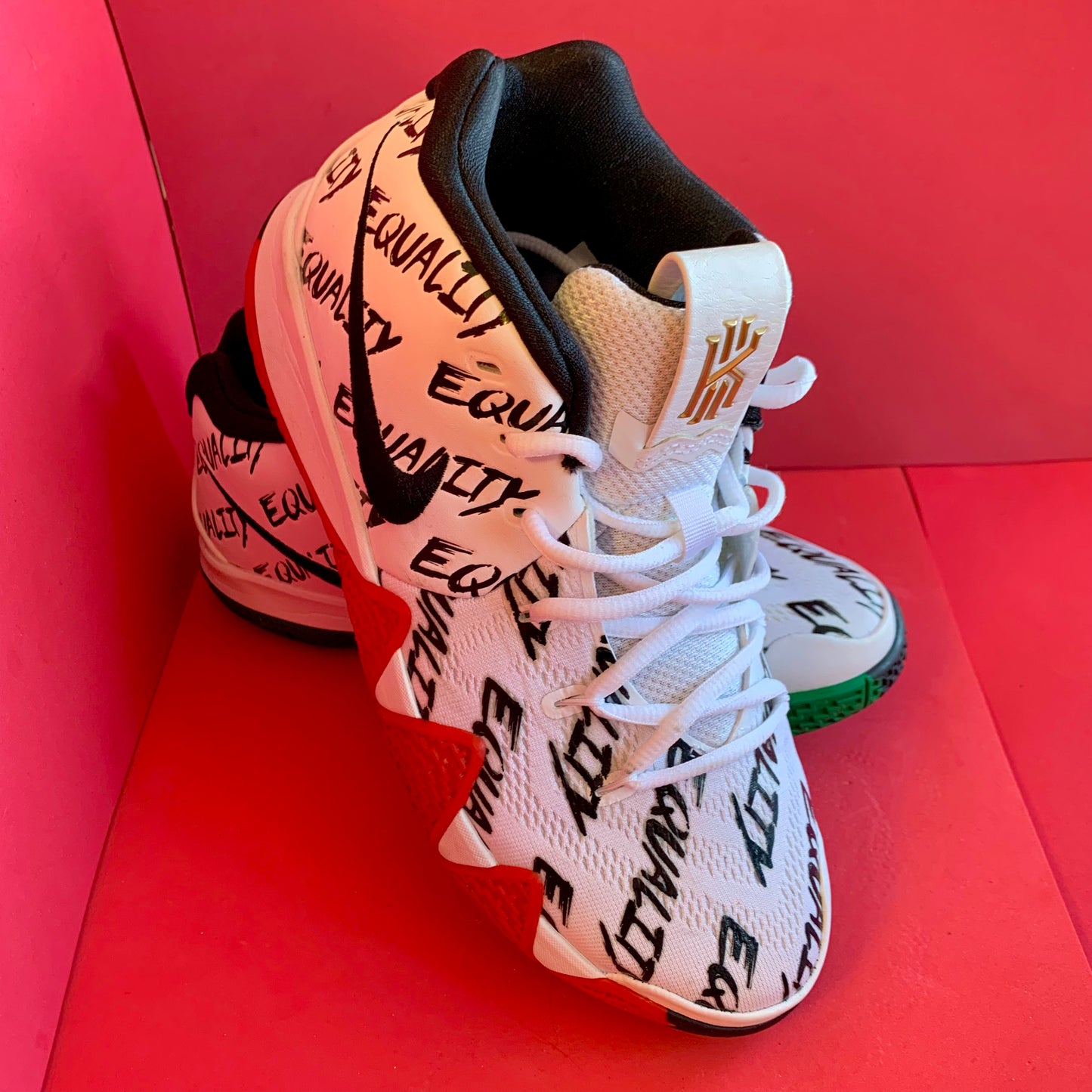 Sz 7Y Kyrie 4 BHM Multi-Color Sneakers