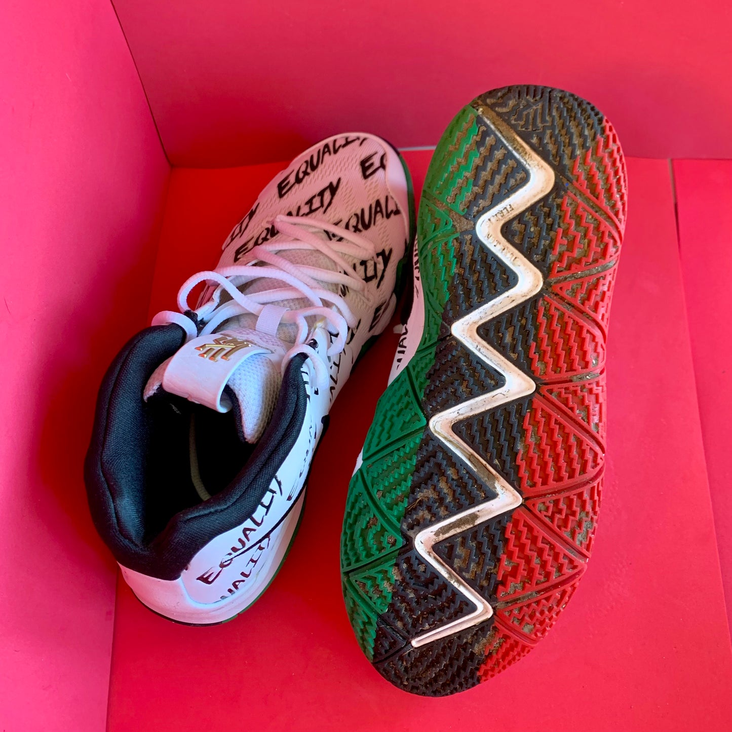Sz 7Y Kyrie 4 BHM Multi-Color Sneakers