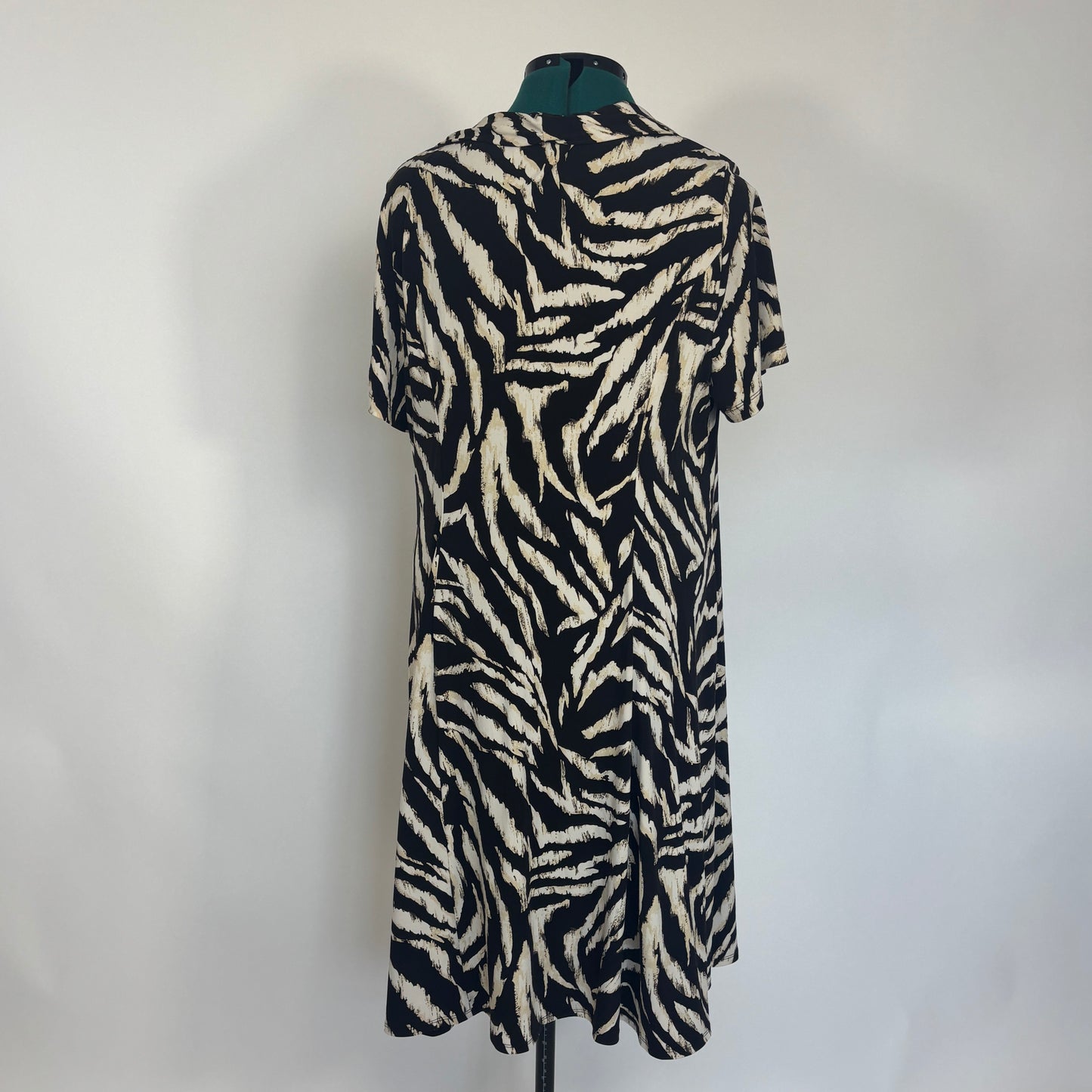 Vintage Connected Woman Zebra Print Knee Length Dress