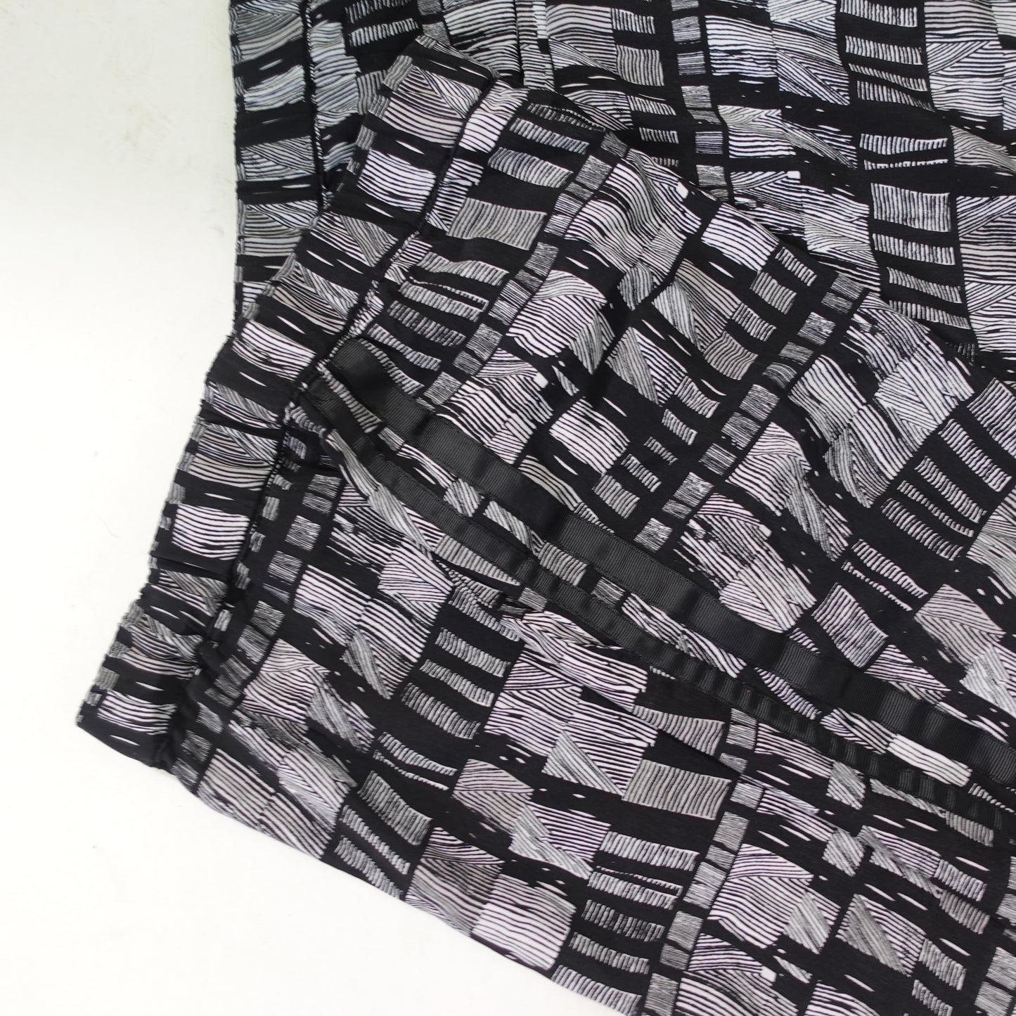 Black and White Abstract Print Pull-On Pants