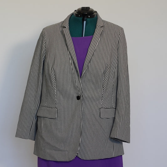 Black and White Houndstooth Blazer