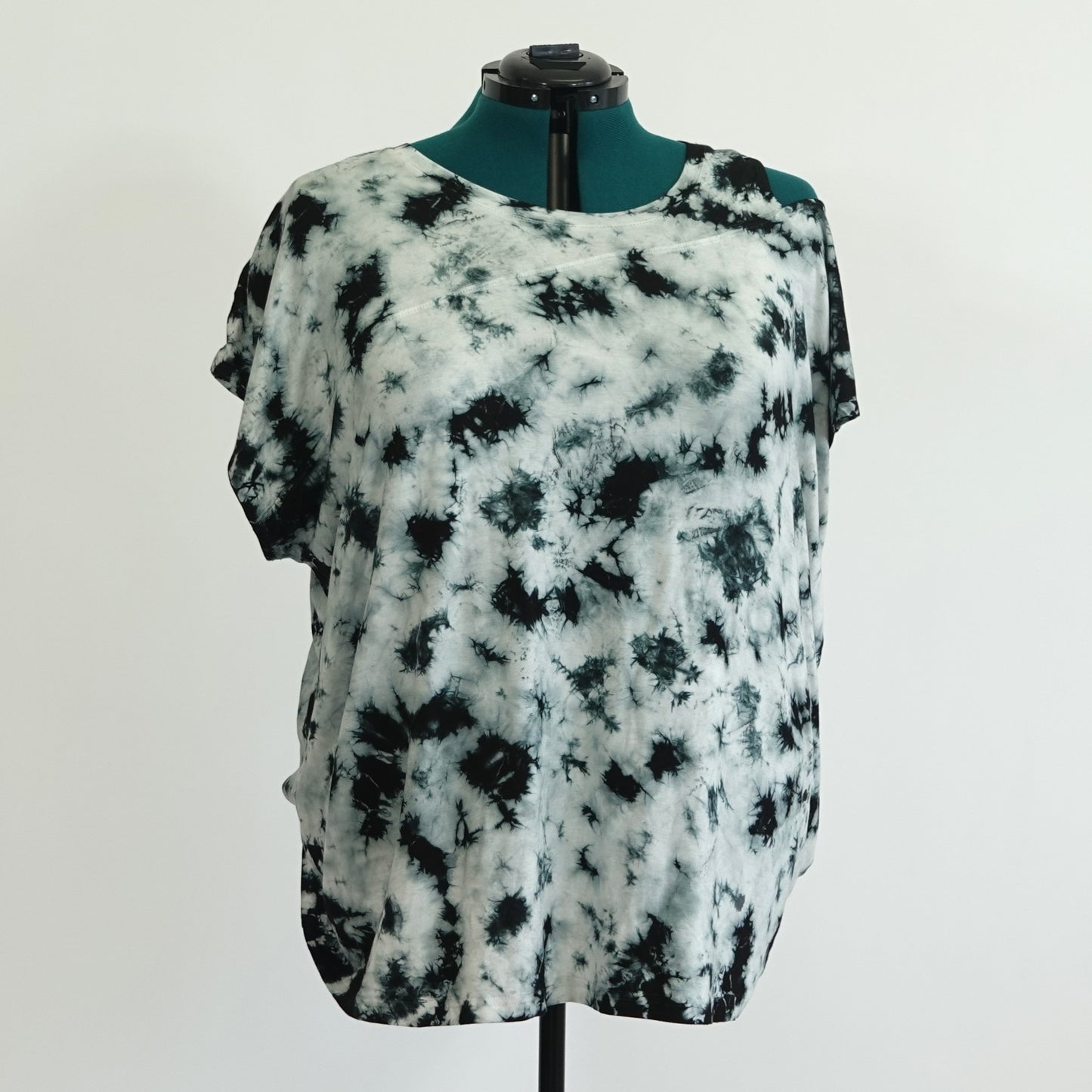 Black and White Tie Dye Cut Out Top