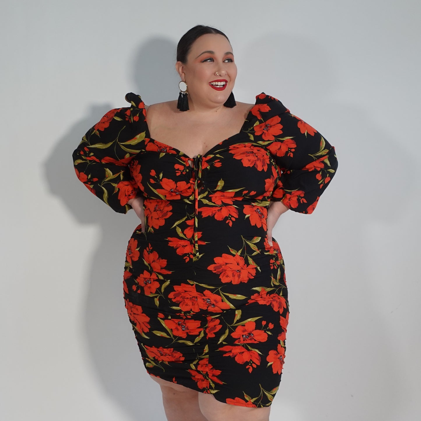 Black and Red Floral Puff Sleeve Bodycon Dress