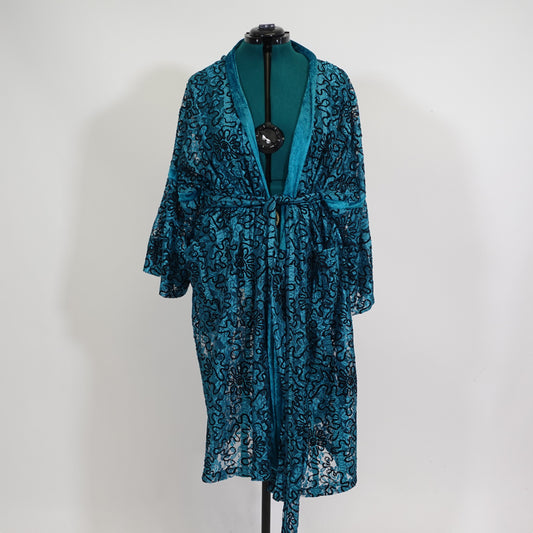 Bertha Pearl Size Queen Teal and Black Lace Robe NWT