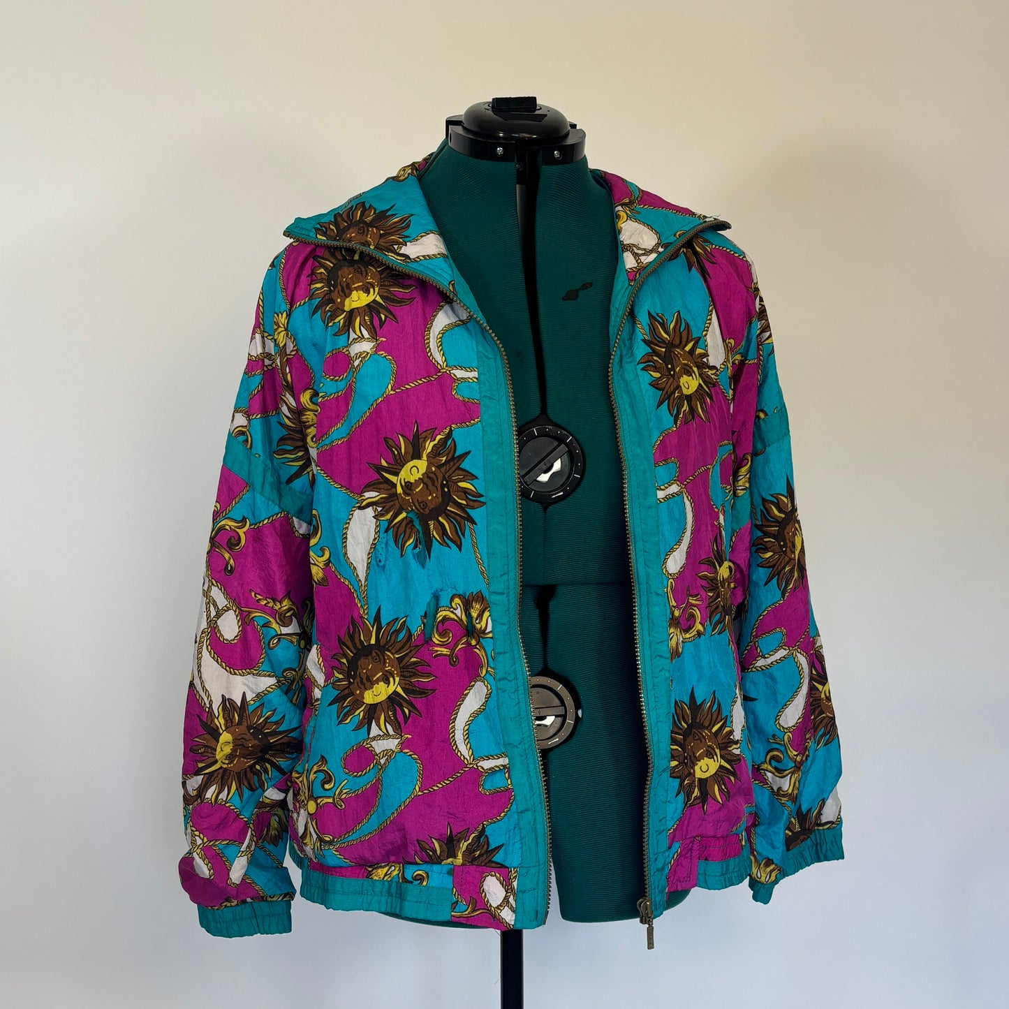 Vintage Bold Spirit Sun Print Windbreaker