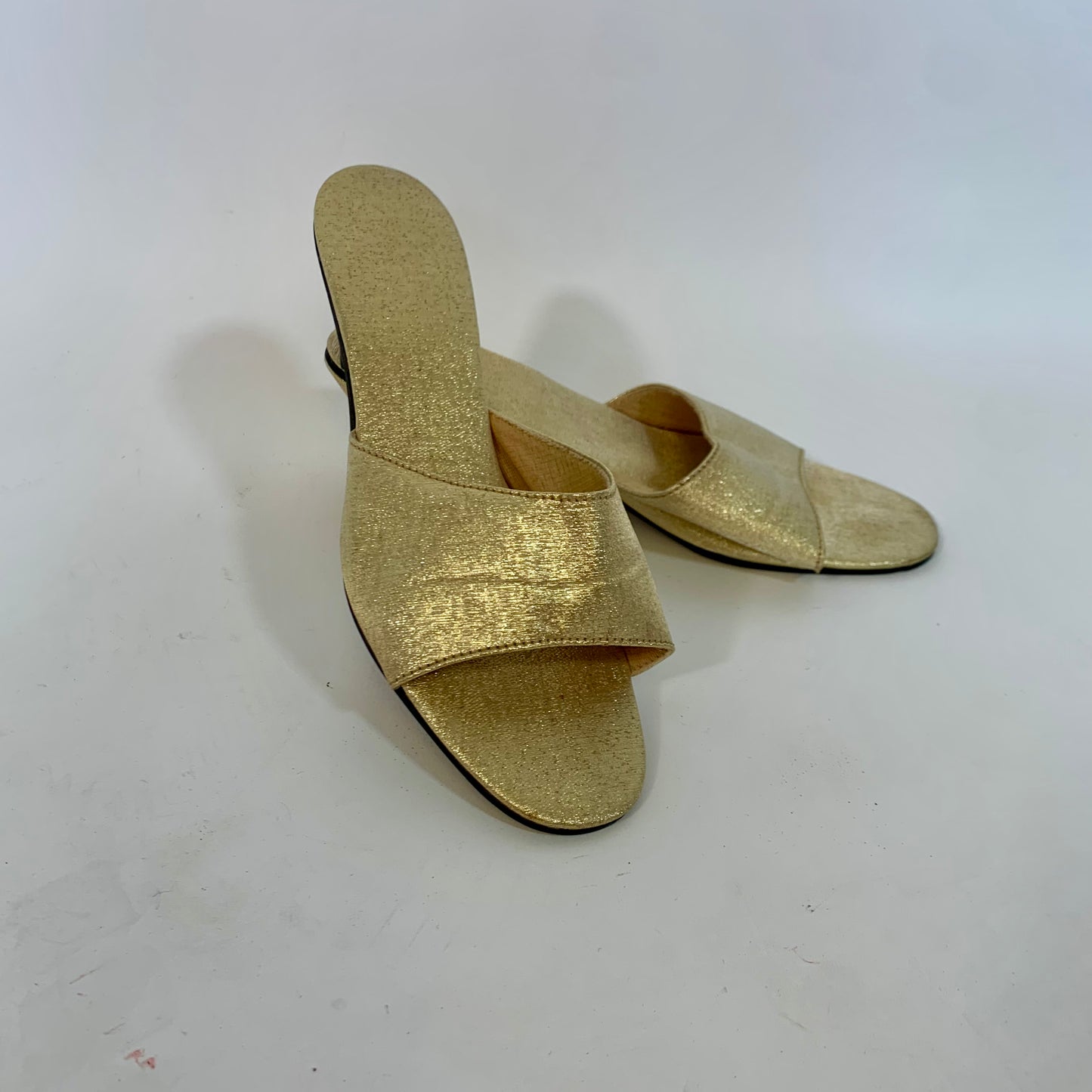 Sz 8 Vintage Gold Slide Heels