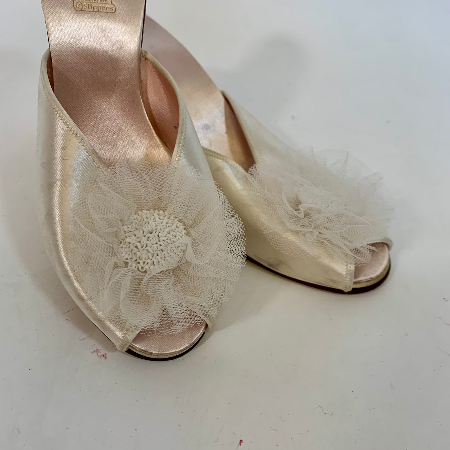 Sz 7 Vintage 1940s Daniel Green Light Pink Satin Boudoir Heels