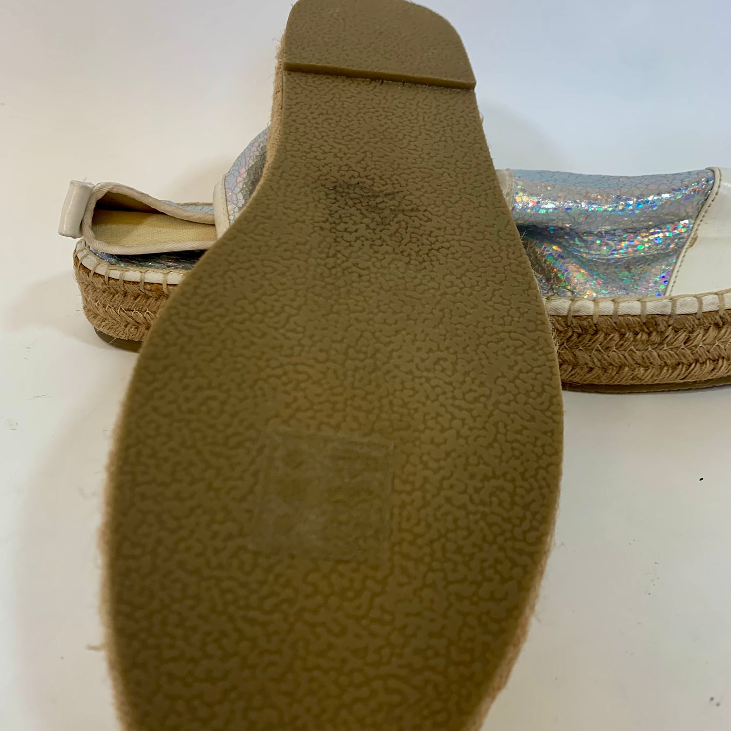 Sz 9 Irridenscent White and Cream Espadrilles Flats