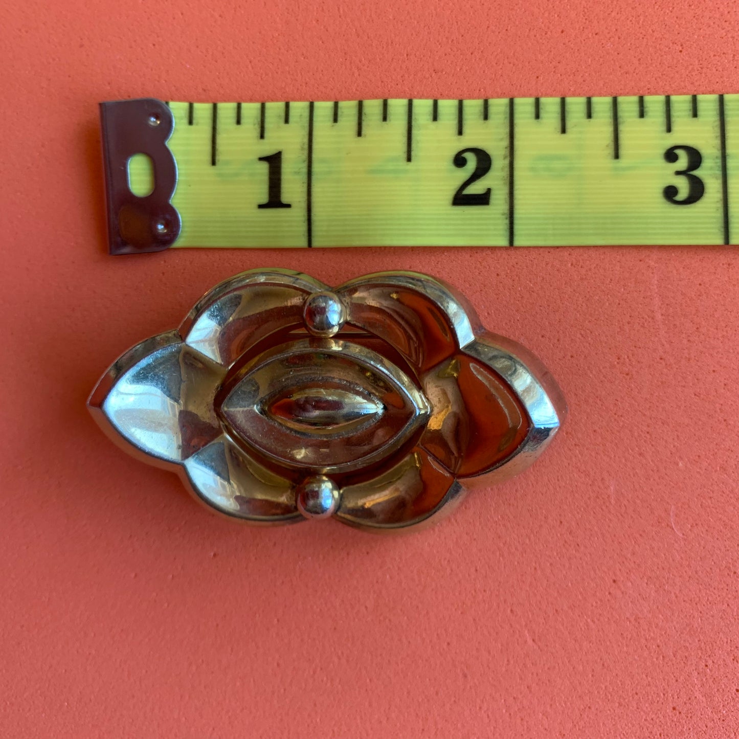 Vintagen Gold-Toned Floral Godess Brooch