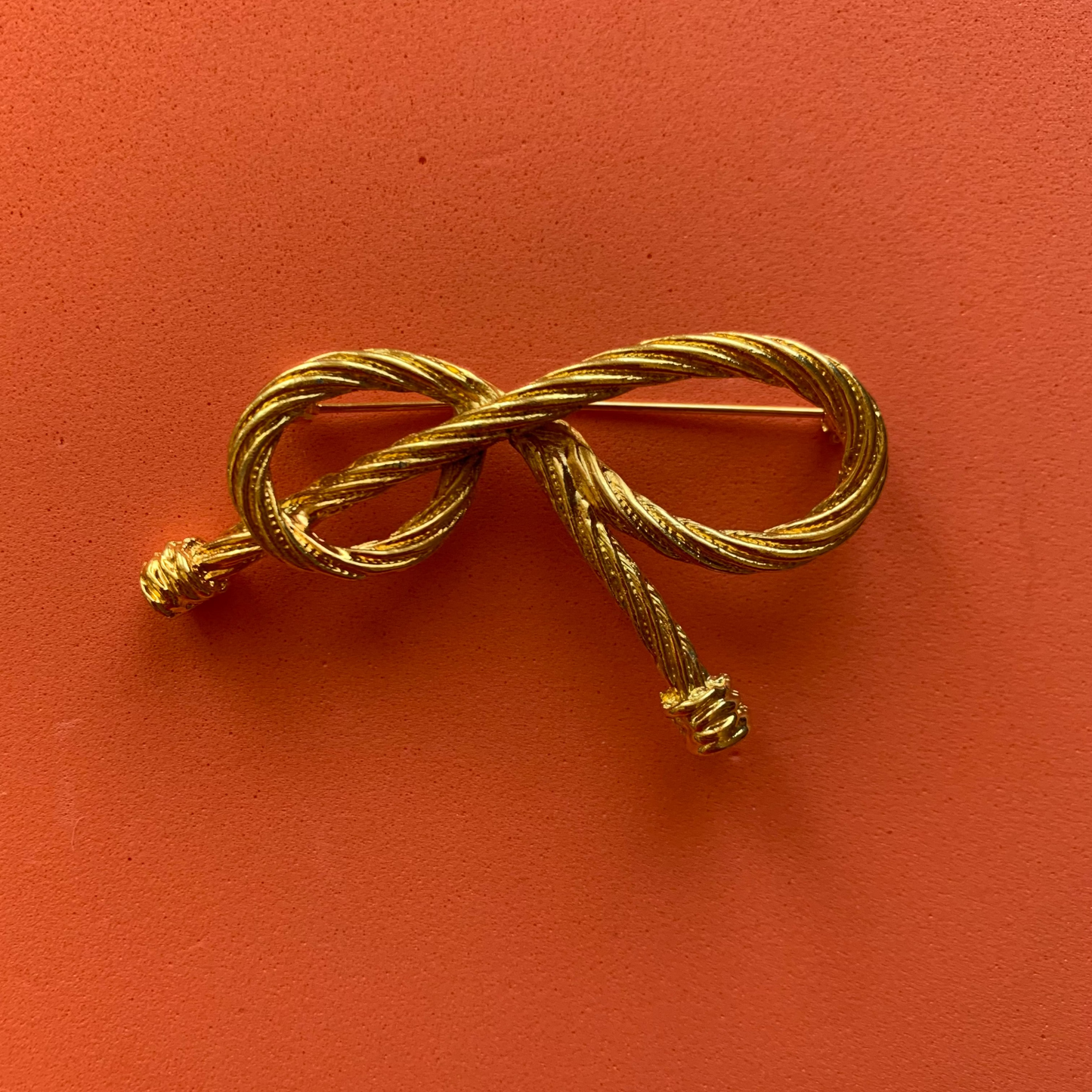 Vintage Gold-Toned Bow Brooch