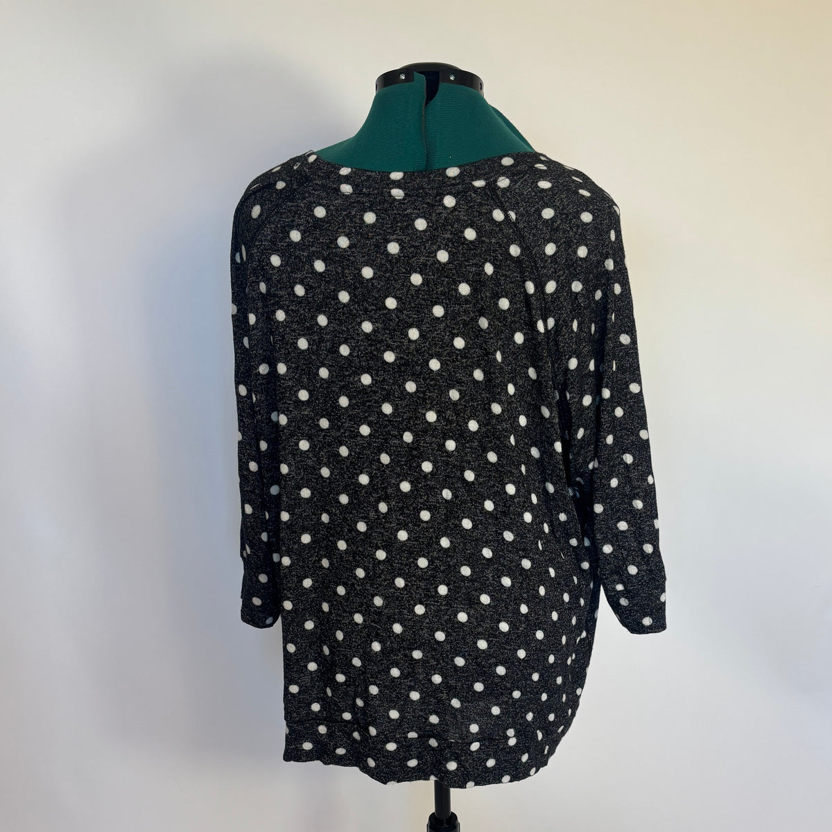 Grey and White Polka Dot 3/4 Sleeve Top
