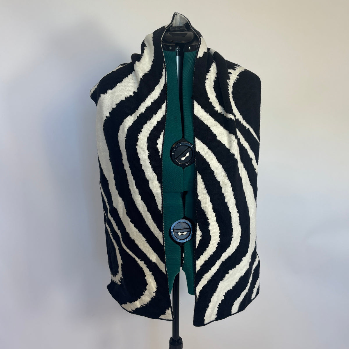 Eloquii Black and White Knit Scarf NWT