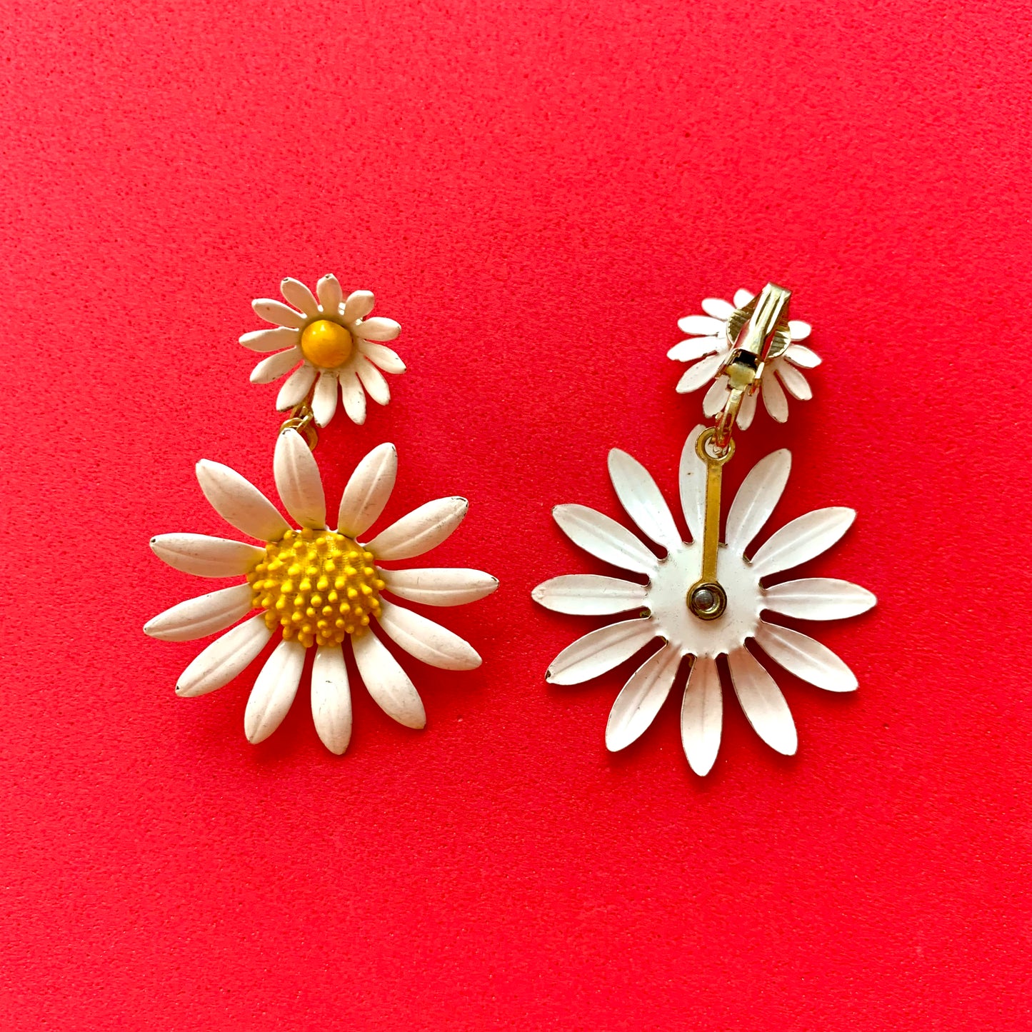 Vintage Daisy Enamel Clip-On Earrings