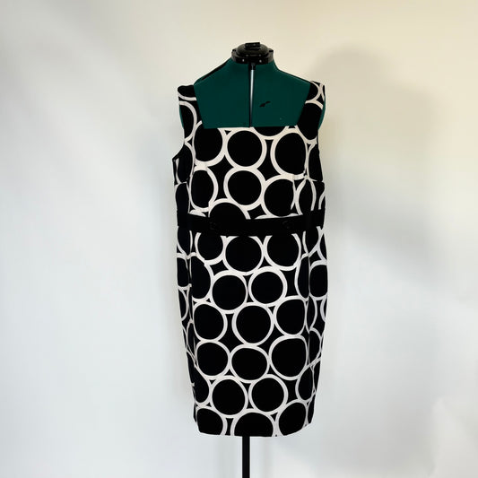 Black and White Circle Print Pencil Dress NWT