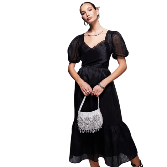 Lulu’s Black Puff Dress