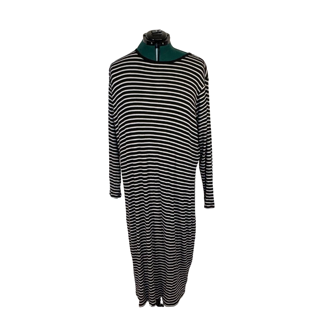 Black and White Stripe Midi Sweater Dress